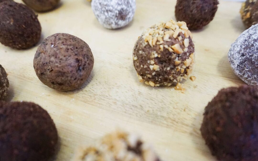 Chocolate and Peanut Vegan Energy Balls